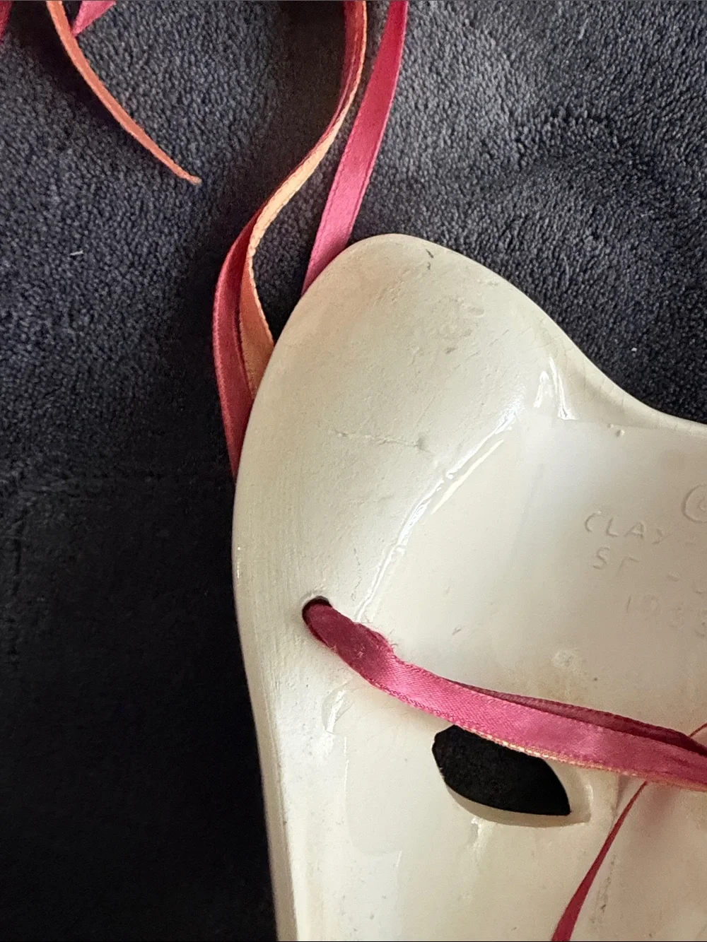 Vintage 1988 Hand-Painted Ceramic Cat Mask in Peach-Pink Gradient by Clay Art